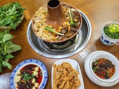 -岳记兴隆·青城腊排铜火锅(融创店)