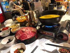 -鲜入围煮花胶鸡海鲜火锅