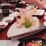三文鱼和甜虾都很新鲜啦！