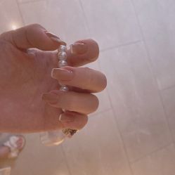 -一笔绣狂草美甲坊