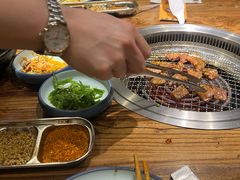 -明洞阿姨·韩式酱蟹烤肉·创意料理(三元桥店)