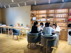 -涂tu指甲日式美甲美睫店