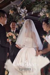 -Lady  Jane高端婚纱礼服馆