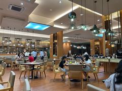 -华邑酒店·鲜艳全日自助餐厅