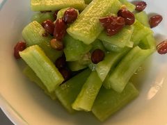 刀拍青瓜-姚姚酸菜鱼·金戈戈香港豉油鸡(喜荟城联名店)