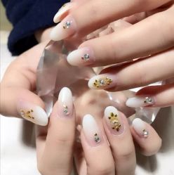 渐变-朵拉定制美妆美甲