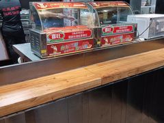 -亮亮面馆(经六路店)