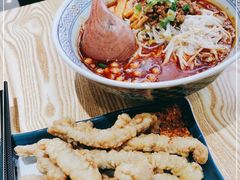 -魔都三兄弟酸辣粉·蘸卤炸串(虹桥万科店)