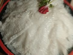 -老牌坊云南鱼豆花火锅(哈西万达店)
