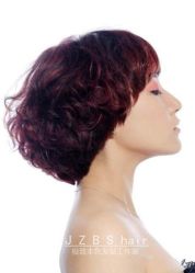 精准的圆形短发加配合烫发染发-极致·本色 发型工作室