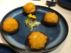 咸蛋黄鲜虾球-荟廷·晶萃(陆家嘴尚悦湾店)