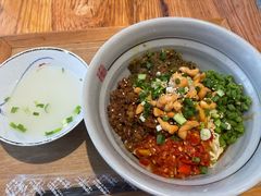 -呼啦面馆·头牌豌杂面(爱琴海店)