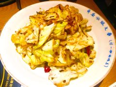 红薯叶炒包菜-吃饭皇帝大土家民族菜(正大广场店)