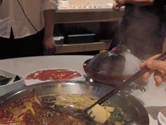 -茅草房·河畔园林火锅
