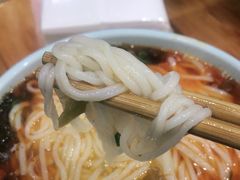 -全家福米线