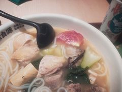-蒙自源米线大王(东站店)