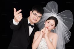 -雪中彩影婚纱摄影·微光艺术中心