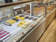 面包甜点陈列柜-好利来(朝外店)