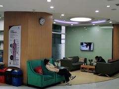 -雅悦齿科(顾村公园店)