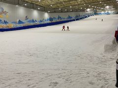 -乔波室内滑雪场