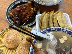 -老新隆牛肉锅贴(新街口店)