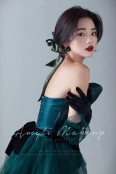 -艾米丽婚纱礼服