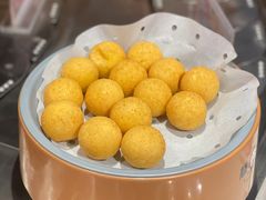炸黑芝麻球-龍歌自助小火锅(市北和达中心城店)