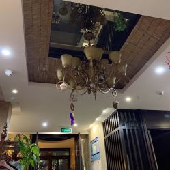 -威思丽高温瑜伽会馆