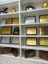 -岳灵生发养发馆
