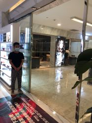-罗亚帝造型·烫发染发
