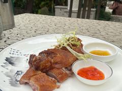 脆皮酸梅鸭-一江春水·杭帮臻宴(三台山店)