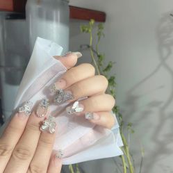 -瞧·享轻奢美甲美睫