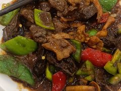 蘑菇炒青椒-丽泽山庄·生态怀柔菜·虹鳟鱼(红螺寺店)