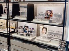 -博士眼镜集团石人工眼镜(虹口万泰店)