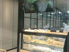 面包甜点陈列柜-鲍师傅糕点(五角场店)