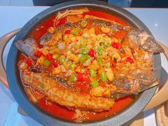 -鸣记脆皮烤鱼·海鲜烤鱼(三八广场店)