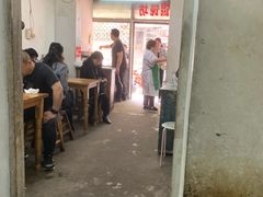 -胖子馄饨坊(天目大厦东南)