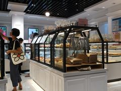 面包甜点陈列柜-红房子西菜馆(淮海中路店)