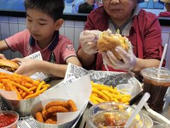 -TRIPS BURGER(大钟寺店)