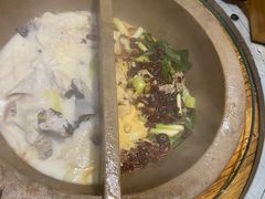 -滇香肴·云南菜蒸汽石锅鱼(云南北路店)