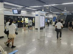 -陆家浜路(地铁站)