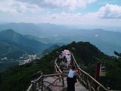 -罗田薄刀峰风景区