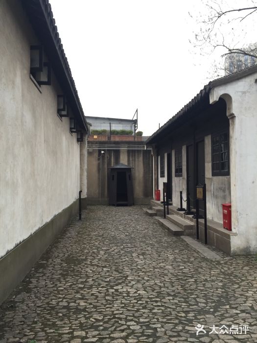 上海市龙华烈士陵园看守所图片