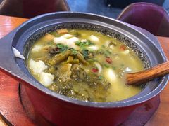 石锅酸菜鱼-周鱼小馆石锅酸菜鱼(活力汇店)