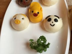 -月亮眼花园餐厅书吧酒吧