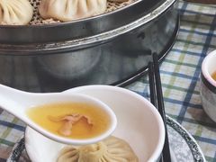 -正宗开封黄家灌汤小笼包子