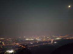 -鬼笑石后山停车场