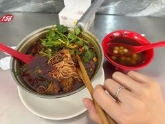 -铁锅哥米线