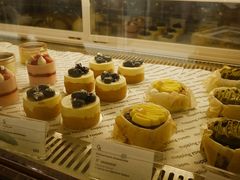 -东荟城名店仓