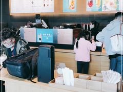 -星巴克(兰州中川机场T2出发店)